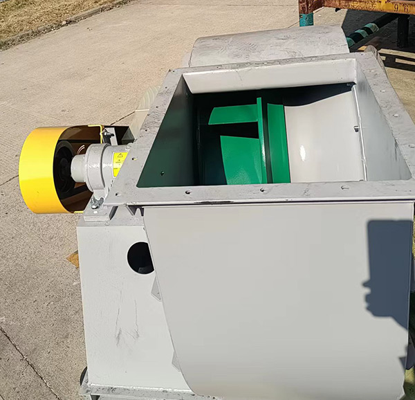 碳鋼材質(zhì)風(fēng)機(jī)15KW-3.jpg