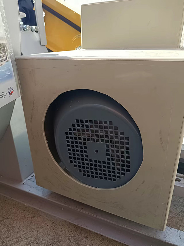 碳鋼材質(zhì)風(fēng)機(jī)15KW-6.jpg